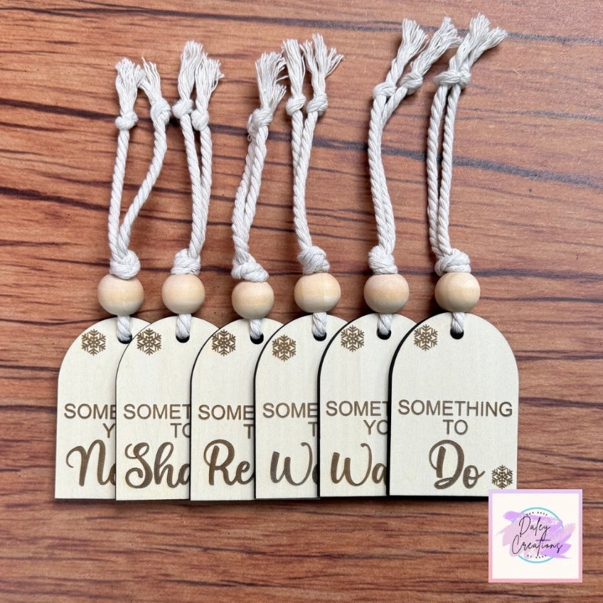 Christmas Gift Tag Set – 6 Wooden Laser Engraved Tags